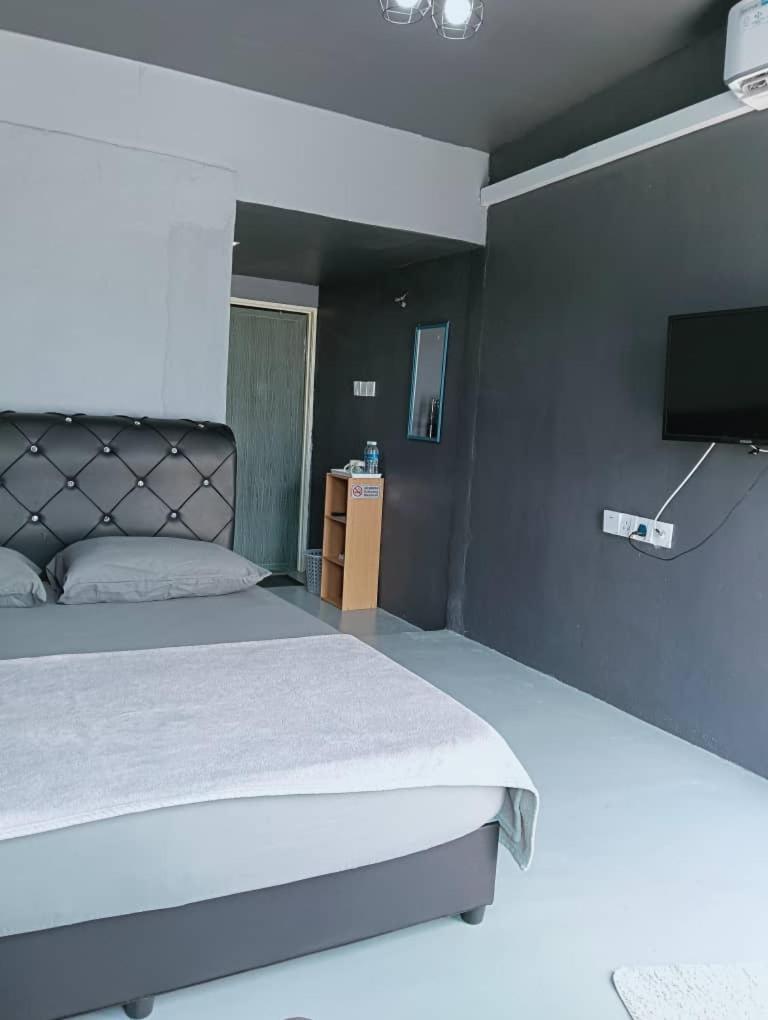 Adana Homestay & Pool Kangar Exterior foto